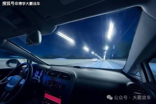遇到对方车向你闪3下大灯