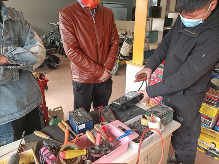 电动车充电器电源灯不亮缩略图