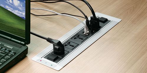 新型一开五孔插座开关