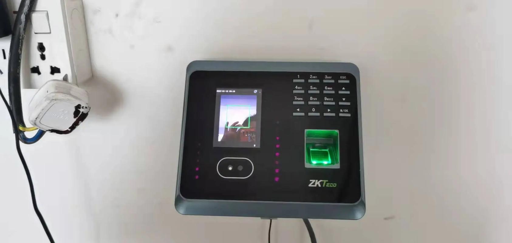 zkteco考勤机一直重启