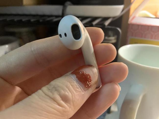 Airpods无法单独使用左耳