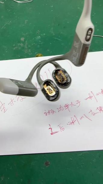 蓝牙耳机一只有声音一只不响的原因