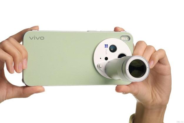 vivox300s摄像头后面的小孔