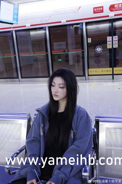 穷酸鸽子《催眠改造系统》