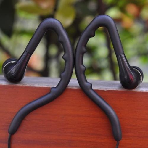 跑步耳机挂耳还是入耳