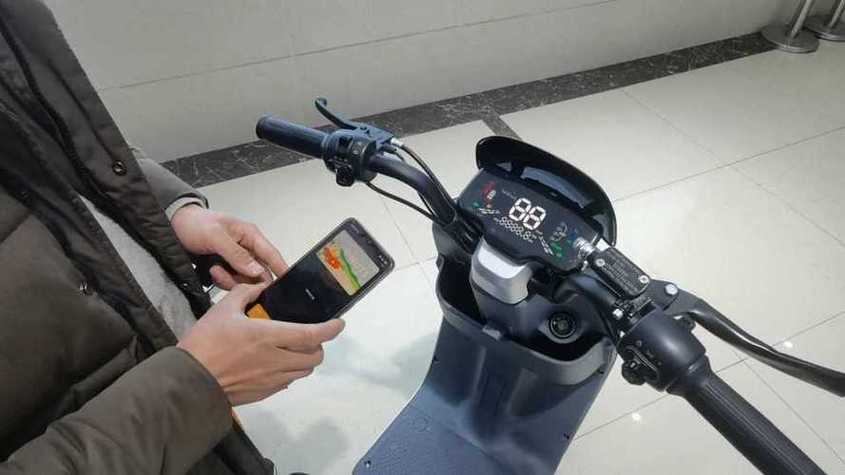 雅迪蓝牙钥匙怎么用