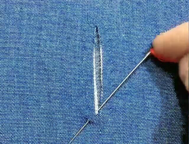 划破的衣服如何缝补