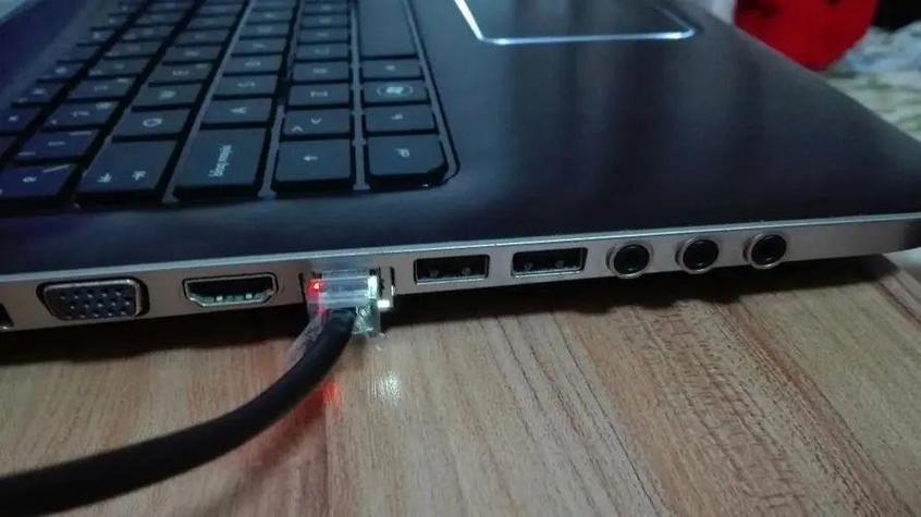 戴尔喇叭滋滋响最简单解决方法