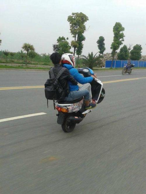为什么踏板摩托车费油缩略图