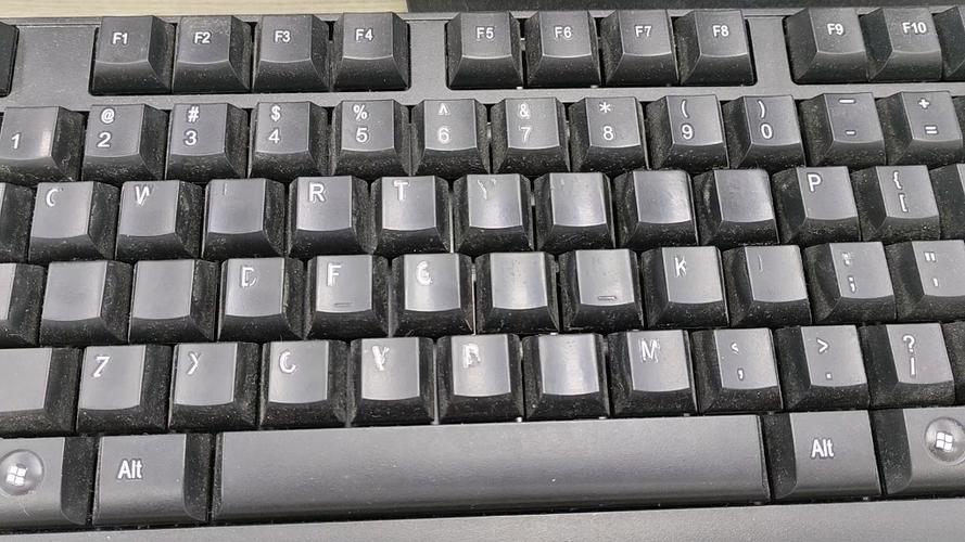 键盘上的字母掉漆了