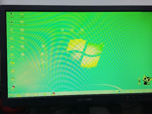 电脑出现绿屏是怎么回事