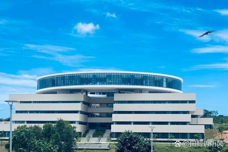 广东工业大学揭阳校区图书馆
