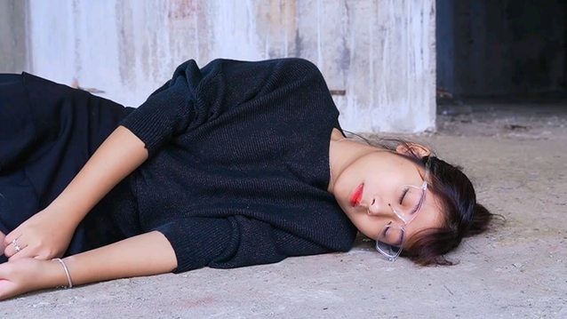 美女枪战真人版