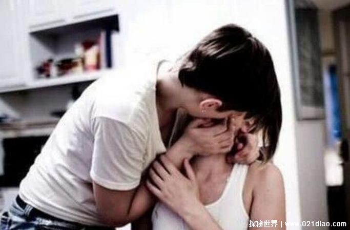 男友亲吻伸舌头是第一次吗