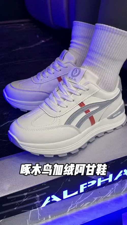 啄木鸟鞋子是品牌吗