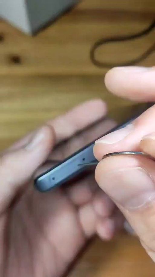 vivo手机卡槽取不出来