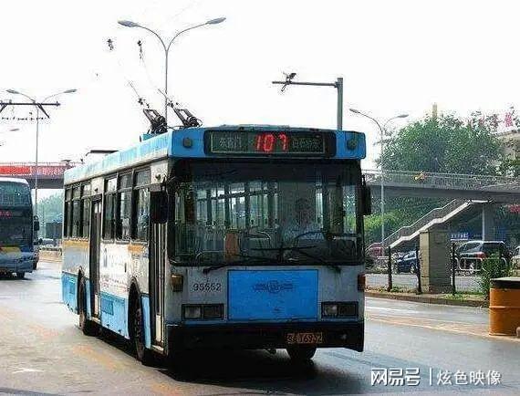 赵雷107路的电车什么歌图标