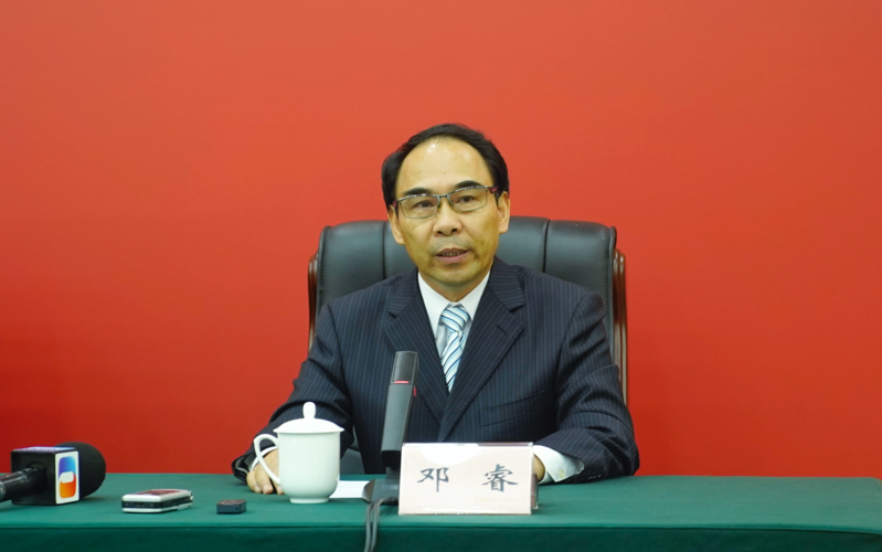央视记者邓睿