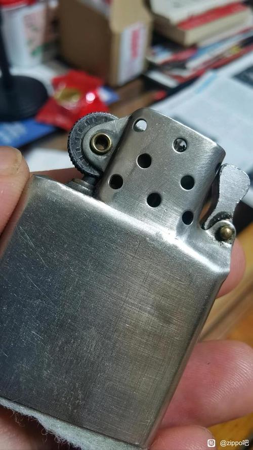 zippo的火石怎么换