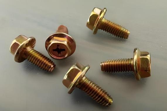 三角螺丝没工具怎么拆