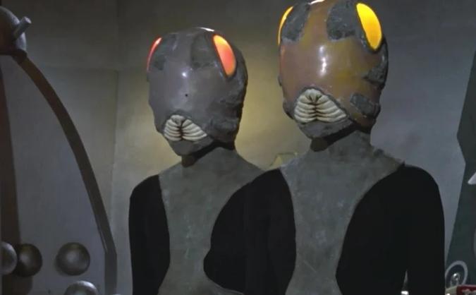 匹特星人女孩穿比基尼