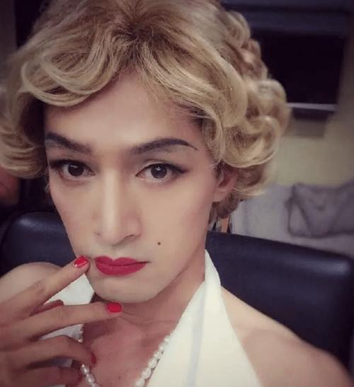 男生24小时挑战穿满身女装