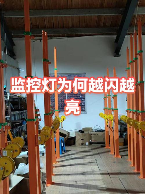 监控插上电源灯一直闪