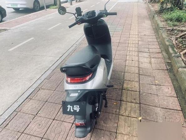 9号自动锁车突然不锁了