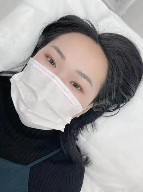 男的喜欢半永久的女生吗
