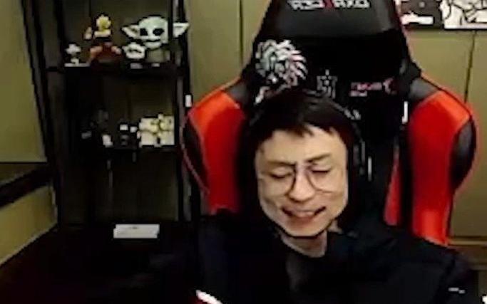 水晶哥现在在干嘛
