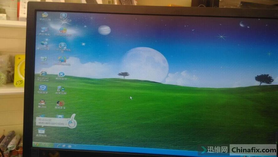 平板屏幕顶部有白线