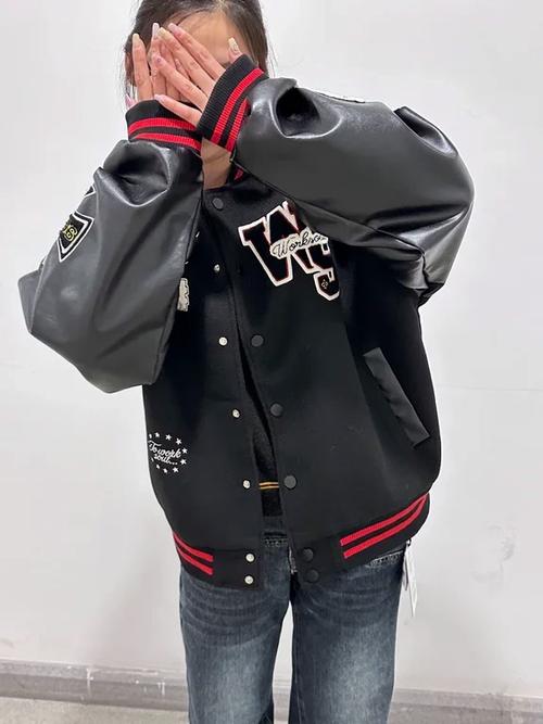 黑色棒球服百搭吗