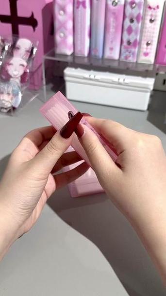 银行卡背面的膜撕掉还能用吗
