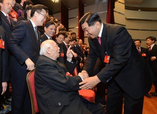 三个代表是什么时候提出的?