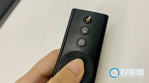 极米z5遥控器闪黄灯