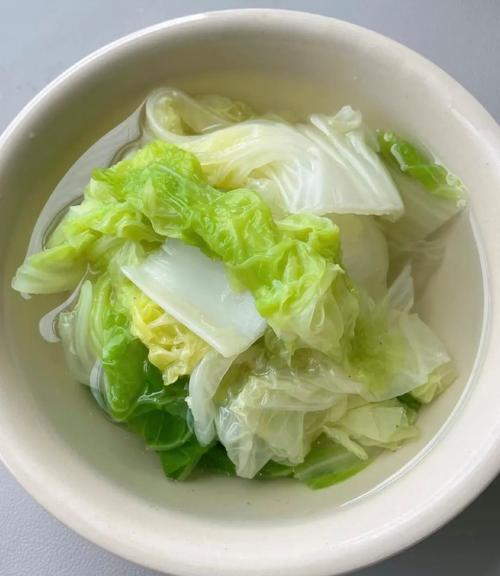 每天晚上吃清水煮白菜