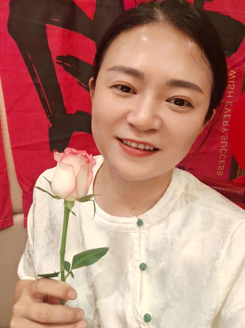 刘小微现在在干嘛
