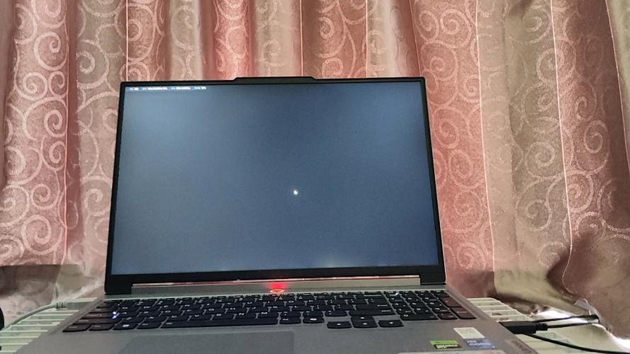 拯救者y7000p黑屏