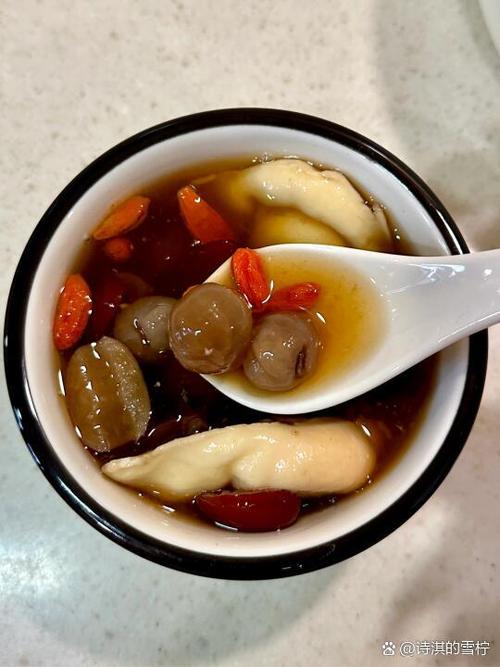 红豆红枣桂圆莲子汤的功效缩略图