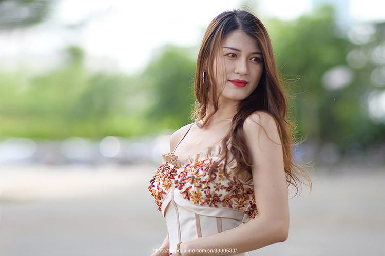 野山女人香李玉凤