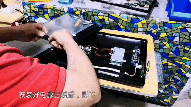 显示屏插上电源没反应