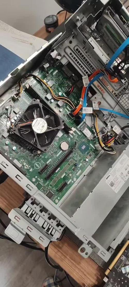 电脑主板风扇转,但主板不启动图标
