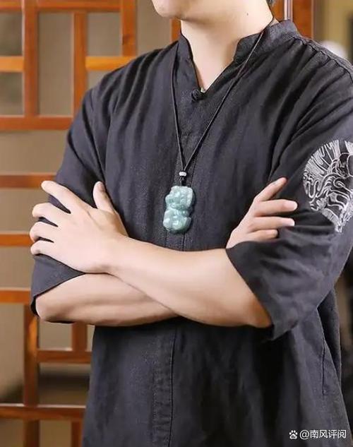 男人戴什么吊坠最好缩略图