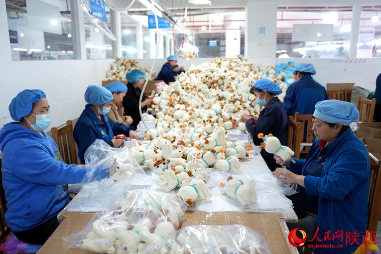 玩具加工厂大量订单外放