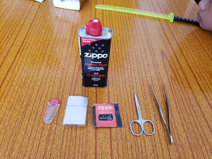 zippo灯芯怎么拉