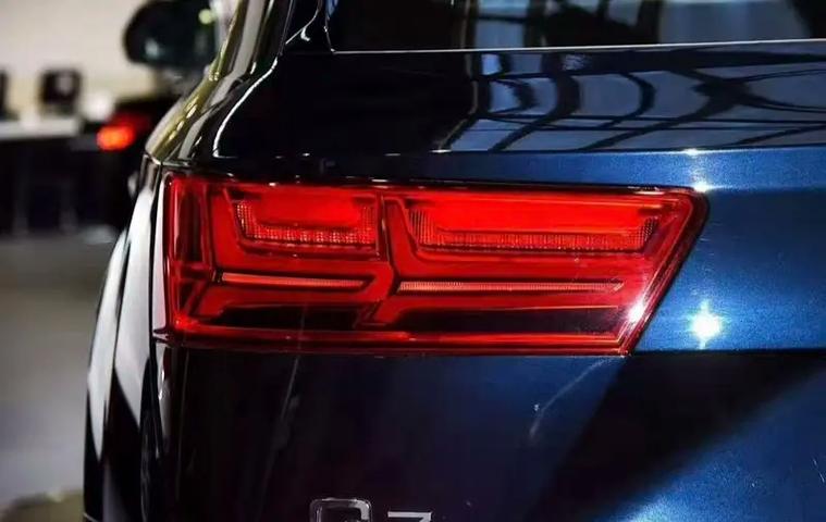 奥迪尾灯灯罩能单独换吗图标