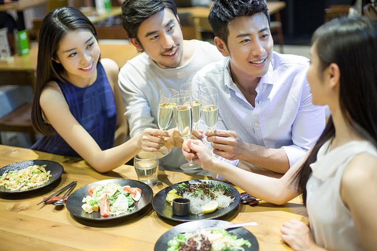 《朋友聚会生活》下载截图