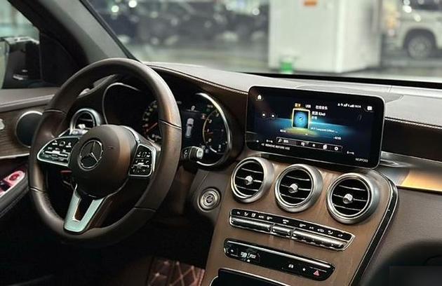 glc260奔驰内饰缩略图