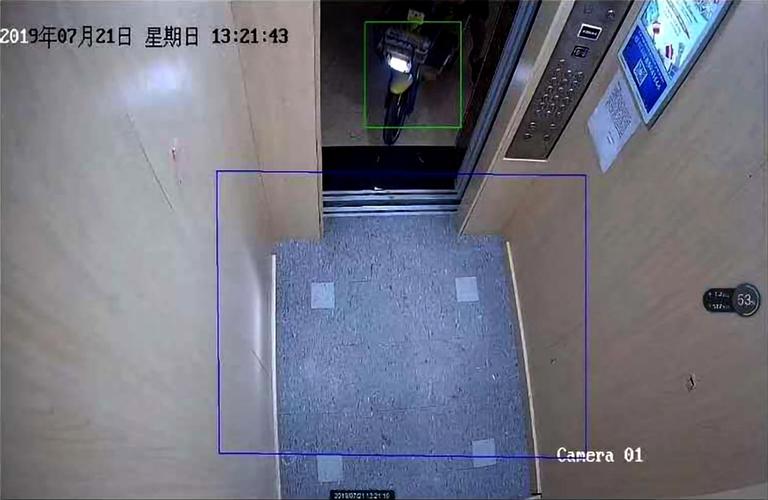 电梯里监控能看到电梯外面吗游戏截图