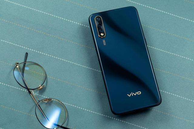 vivoz5极速幻影开箱